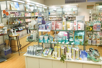 橿原近鉄店 店舗 生活の木 ハーブやアロマなど自然の恵みを活かし ウェルネス ウェルビーイングなライフスタイルをお届け 橿原近鉄店 店舗 生活の木 ハーブやアロマなど自然の恵みを活かし ウェルネス ウェルビーイングなライフスタイルをお届け
